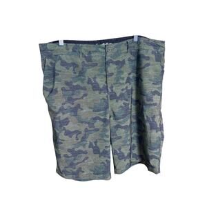 Goodfellow & Co Camo Shorts Men's 40‎ Green Camouflage Flat Front Casual Stretch